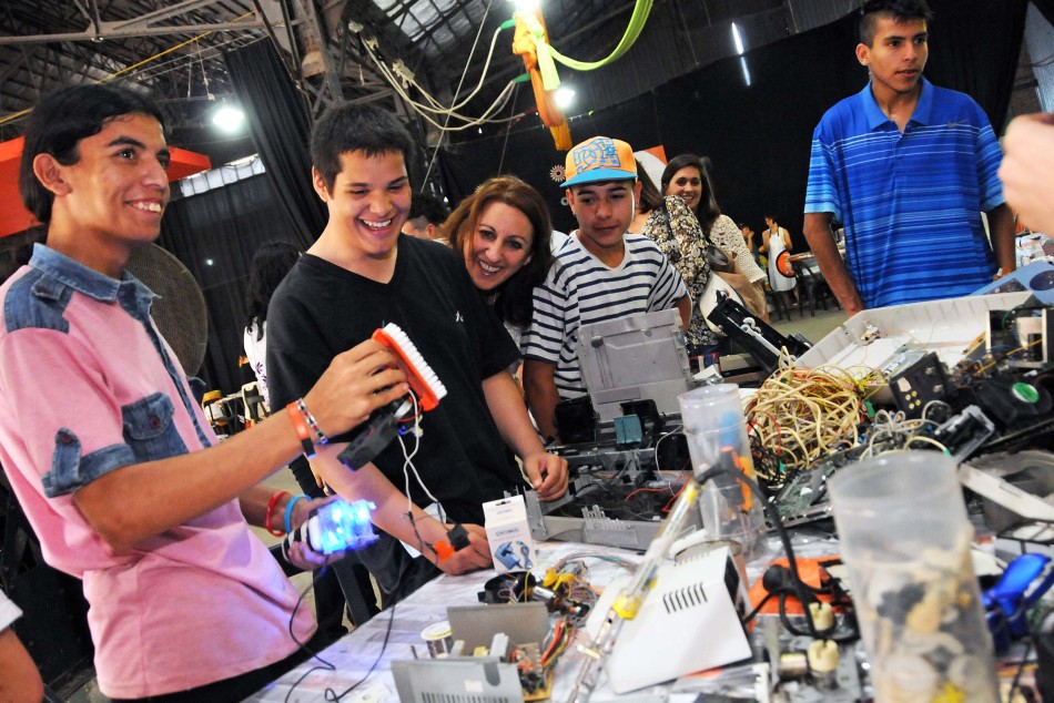 14239 | La intendenta recorrió la ExpoFeria Rosario Ambiental  - Dir. Gral. de Comunicación Social (Marcelo Beltrame)