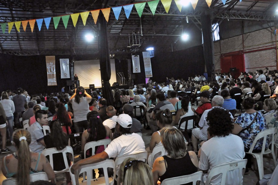 19088 | Entrega Certificados Capacitacion Presupuesto Participativo  - Dir. Gral. de Comunicación Social (Marcelo Beltrame)