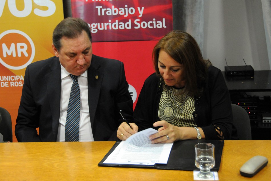 21128 | Firma convenio Nexo Empleo - Dir. Gral. de Comunicación Social (Silvio Moriconi)