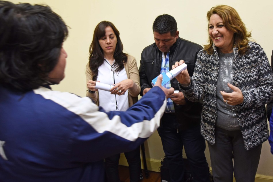 107062 | Se entregaron certificados a 64 jóvenes capacitados en el Nueva Oportunidad - Dir. Gral. de Comunicación Social (Marcelo Beltrame)