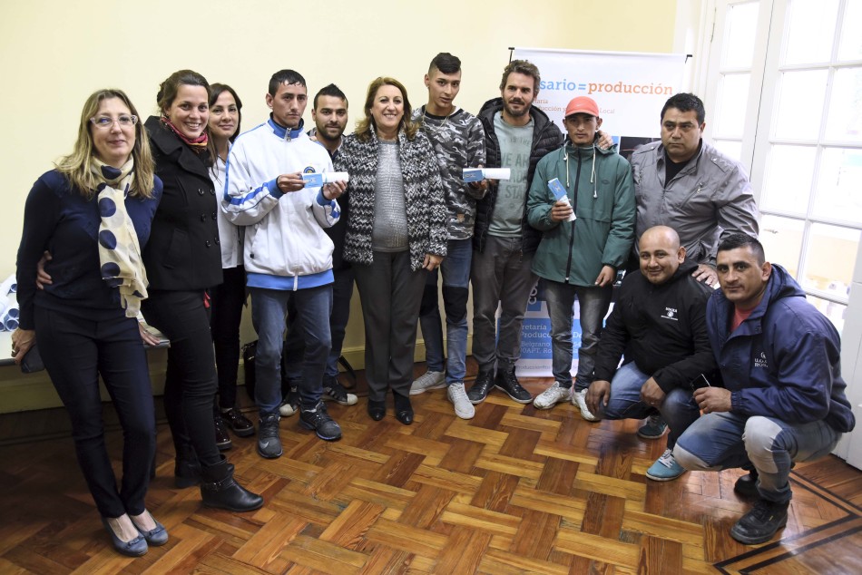 107791 | Jóvenes que se capacitaron en el Nueva Oportunidad - Dir. Gral. de Comunicación Social (Marcelo Beltrame - archivo)