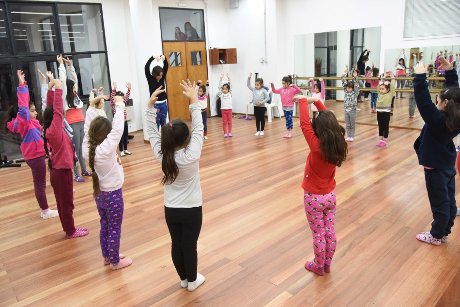142704 | Escuela Municipal de Danza - Subsecretaría de Comunicación Social (Silvio Moriconi)