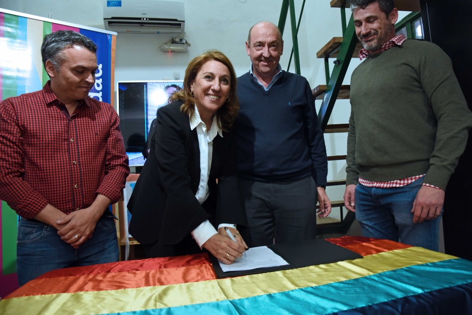 155805 | Firma Convenio Colectivo LGTBI  - Subsecretaría de Comunicación Social (Marcelo Beltrame)