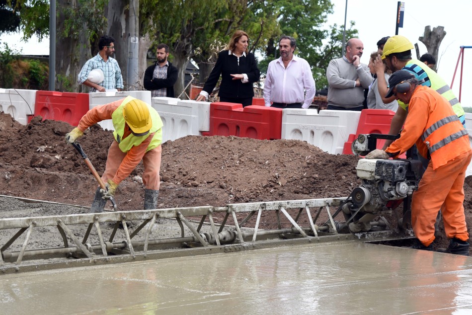 166871 | Fein supervisó el avance de la obra de Avenida Carrasco y el Parque de la Cabecera - Subsecretaría de Comunicación Social (Silvio Moriconi)