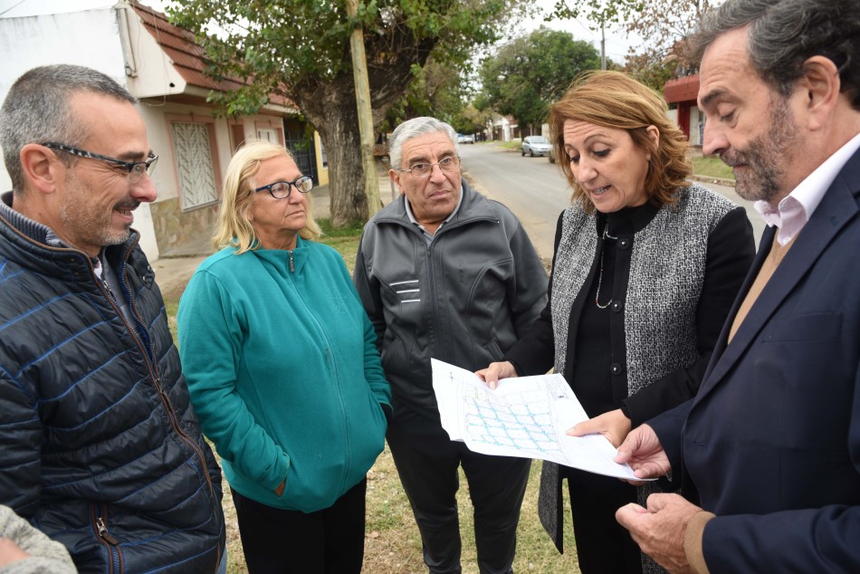 202041 | Recorrida por obras de pavimento en Barrio Ludueña - Subsecretaría de Comunicación Social (Silvio Moriconi)