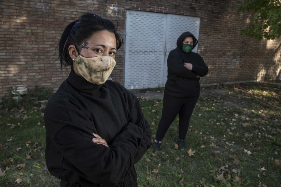 258380 | Fotos confección de cubrebocas en CMD Sur - Sec. de Cultura y Educación (Guillermo Turin Bootello)