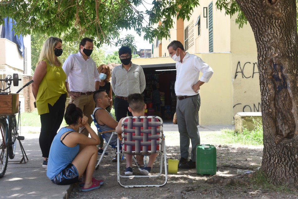 294346 | Punto Cuidar + Recorrida Bº Grandoli - Subsecretaría de Comunicación Social (Silvio Moriconi)