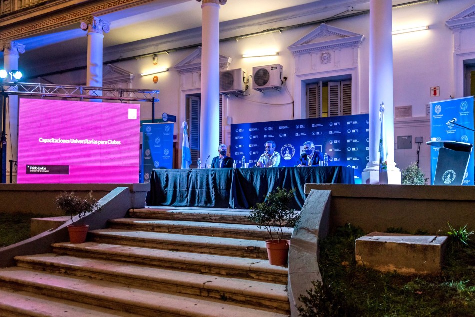 304939 | Capacitación universitaria para clubes - Subsecretaría de Comunicación Social (Marcelo Beltrame)