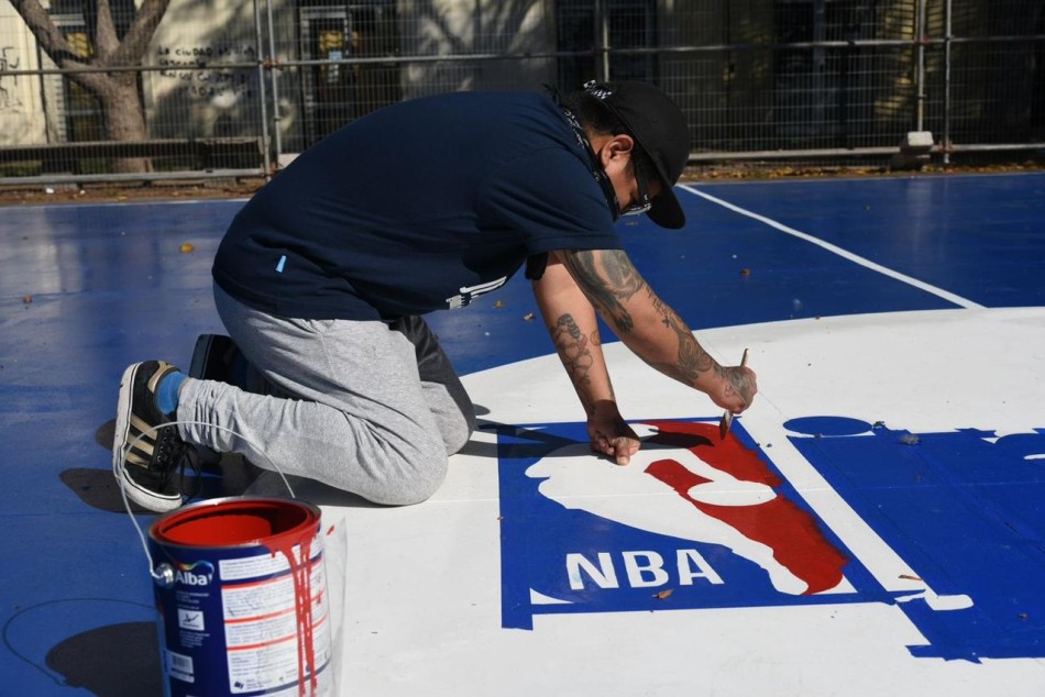 325496 | La NBA renovó la cancha de básquet del parque Urquiza - Gentileza @nbalatam