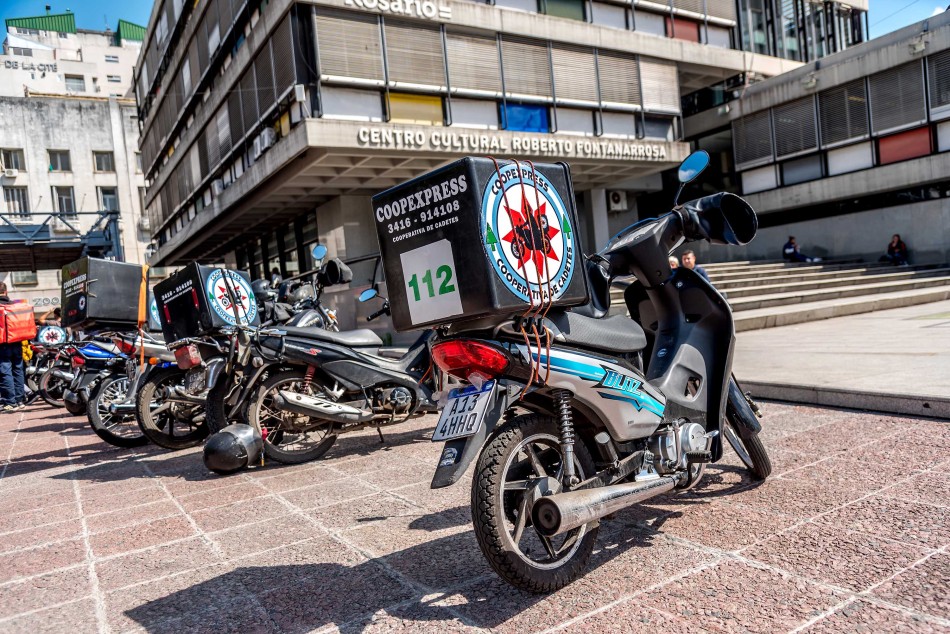 326876 | Siempre Casco -  capacitacion cadetes y deliverys
