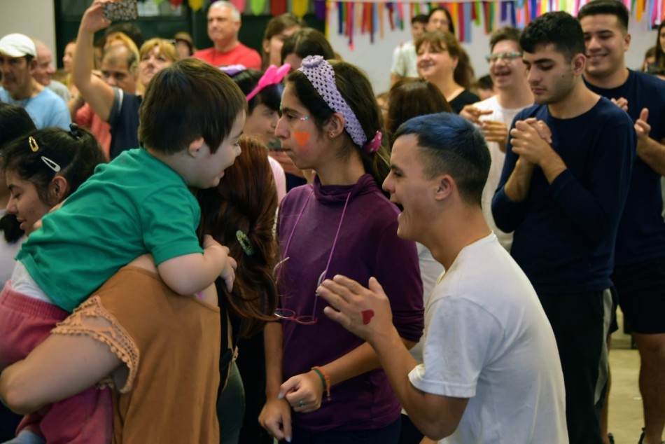 387845 |  - Mariela Aronna - Secretaría de Deporte y Turismo