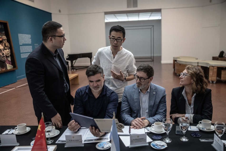 574670 | Reunión con comitiva de Shangai en Castagnino - Sec. de Cultura y Educación (Guillermo Turin Bootello)