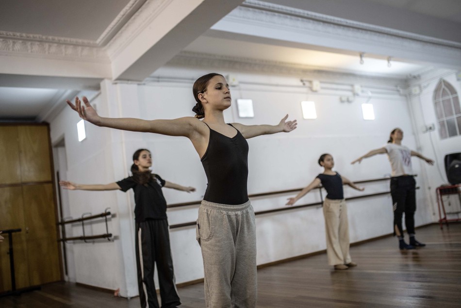 614689 | Fotos LarreDanza. Actividades en la Escuela de Danzas y Arte Escénico - Sec. de Cultura y Educación (Guillermo Turin Bootello)